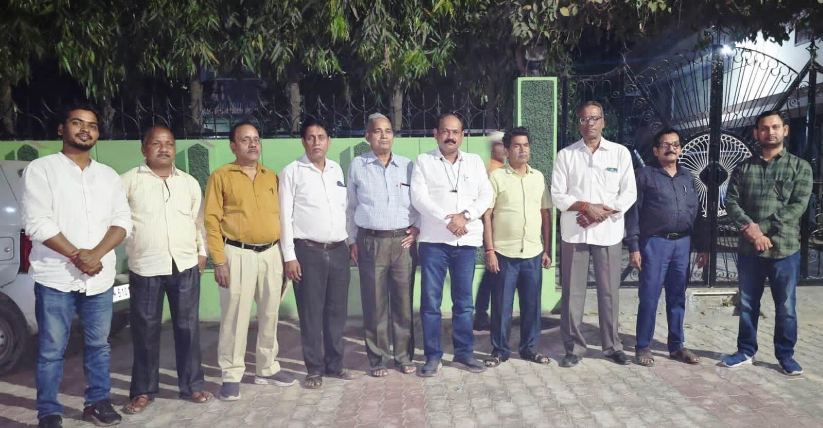 समाज को एकजुट करेगा स्वर्णकार संघ: 'चाय पर संवाद' के जरिए घर-घर दस्तक देगी संगठन की टोली, कोर कमेटी की बैठक में तैयार हुई रणनीति