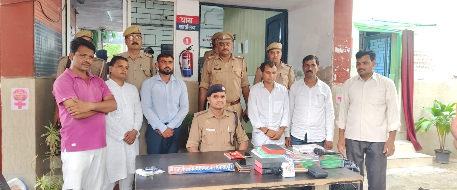 चंदौली में धर्मांतरण के आरोप में छह गिरफ्तार, पुलिस की बड़ी कार्रवाई