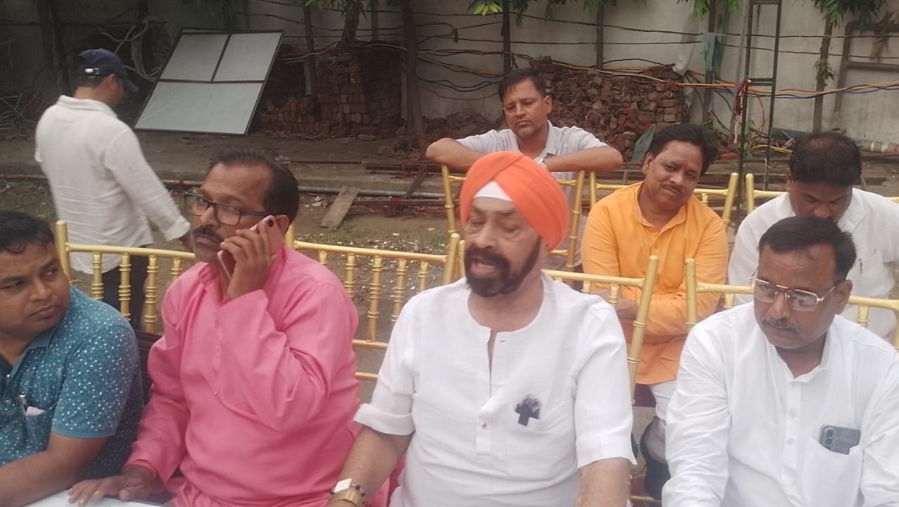मैरिज लॉन संचालकों का बड़ा विरोध, काले कानून पर महापंचायत में एकमत से किया इनकार