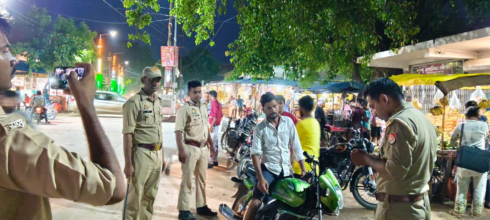 सिरसा के अमीलहवा चौराहे पर चला सघन वाहन चेकिंग अभियान, तीन वाहनों का चालान