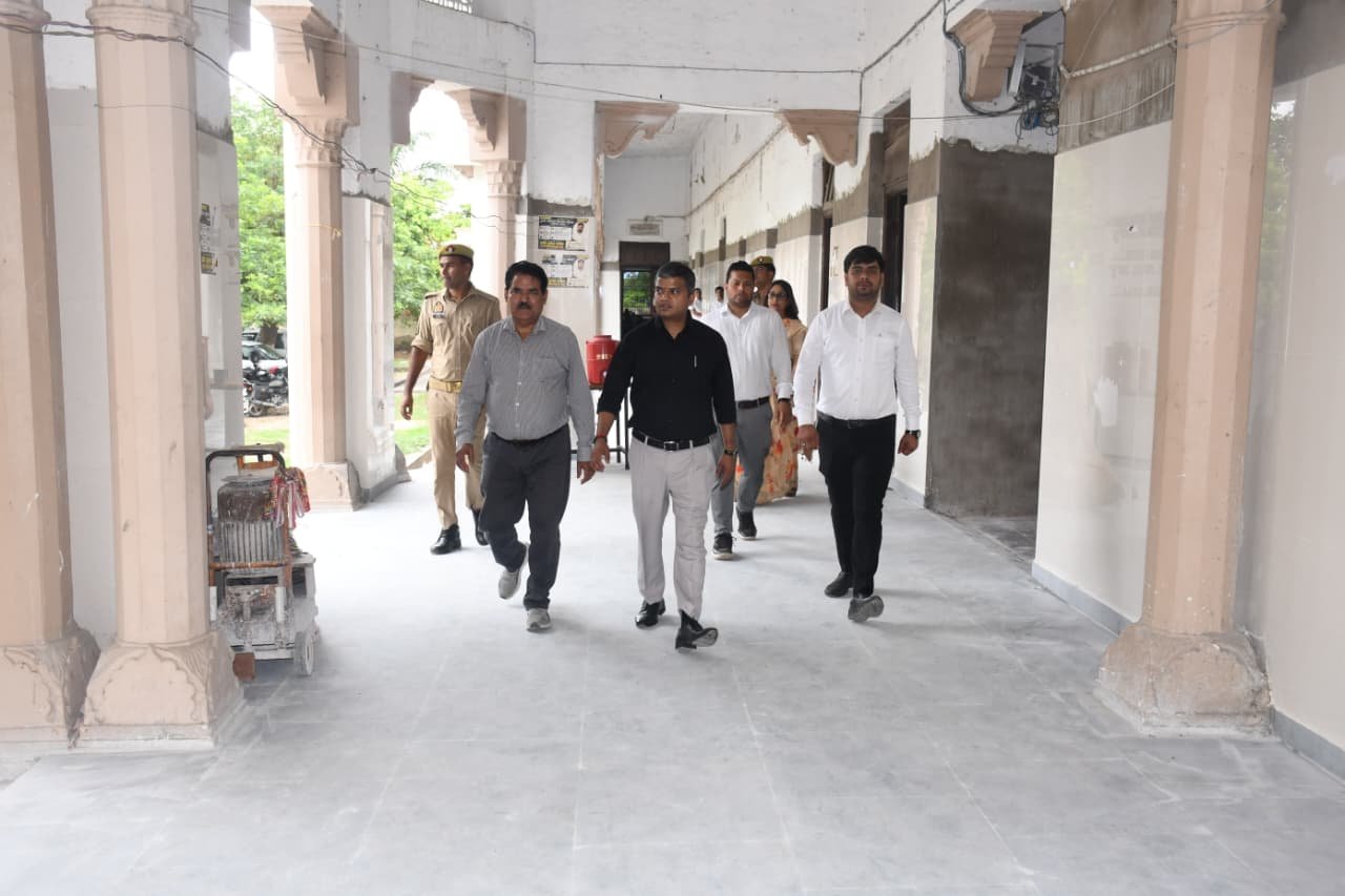टीजीटी मुख्य परीक्षा-2025: जिलाधिकारी ने परीक्षा केंद्रों का किया औचक निरीक्षण, नकलविहीन परीक्षा के दिए सख्त निर्देश