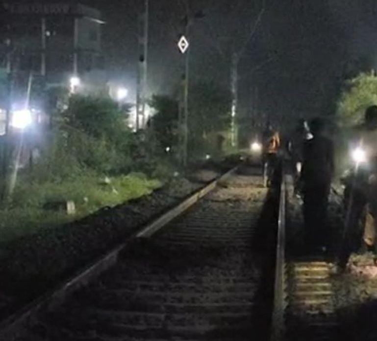 लोहता थाना क्षेत्र में ट्रेन से कटकर एक युवक की हुई दर्दनाक मौत