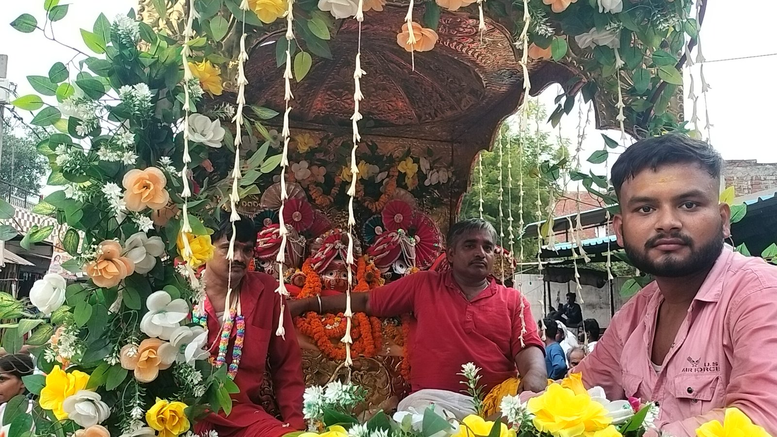 मेजा के विभिन्न क्षेत्रों में धूमधाम से निकली भगवान जगन्नाथ की रथयात्रा, सैकड़ों श्रद्धालु हुए शामिल