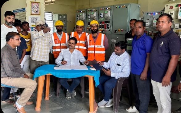 शून्य दुर्घटना लक्ष्य को लेकर अमरा विद्युत उपकेंद्र पर लाइनमैनों का विशेष सुरक्षा प्रशिक्षण