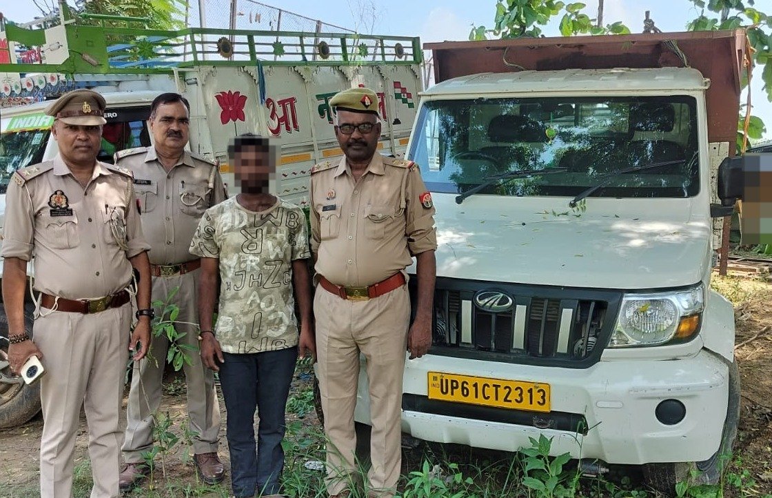 पुलिस को रौंदना चाहता था गौ तस्कर पिकप के साथ गिरफ्तार