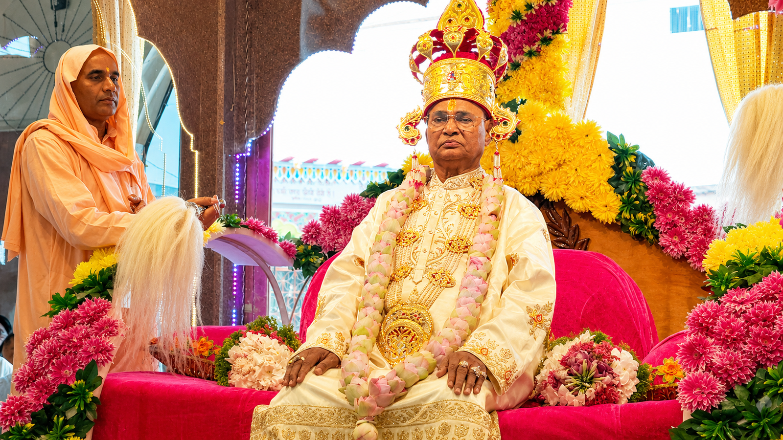 Guru Purnima 2026: गड़वाघाट आश्रम में उमड़ा लाखों शिष्यों का सैलाब, सतगुरु सरनानन्द जी से लिया आशीर्वाद