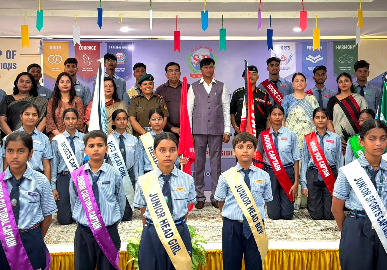 एस.आर. ग्लोबल स्कूल में अलंकरण समारोह, 46 विद्यार्थियों को मिली नेतृत्व की जिम्मेदारी