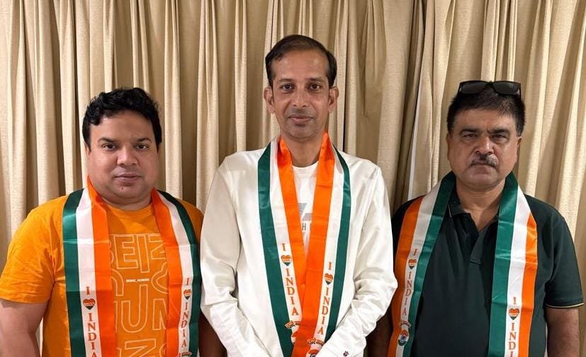 स्वतंत्रता दिवस पर अश्विनी शुक्ला ने किया ध्वजारोहण, शहीदों के बलिदान को किया नमन