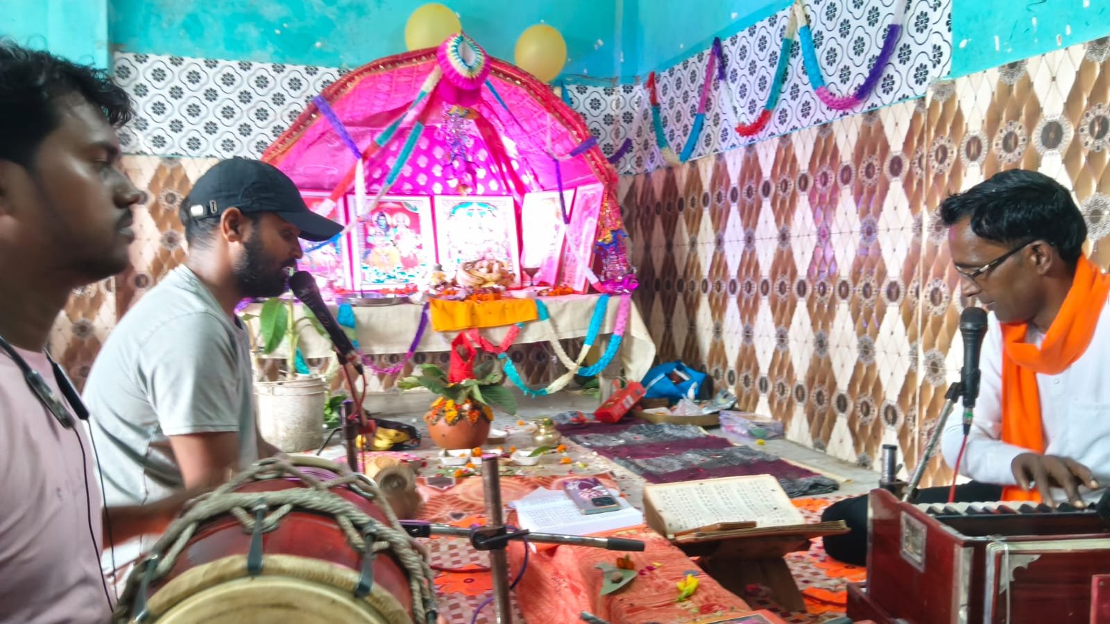श्री रामचरितमानस पाठ के बाद बरना महादेव मंदिर में चढ़ेंगे 101 निशान