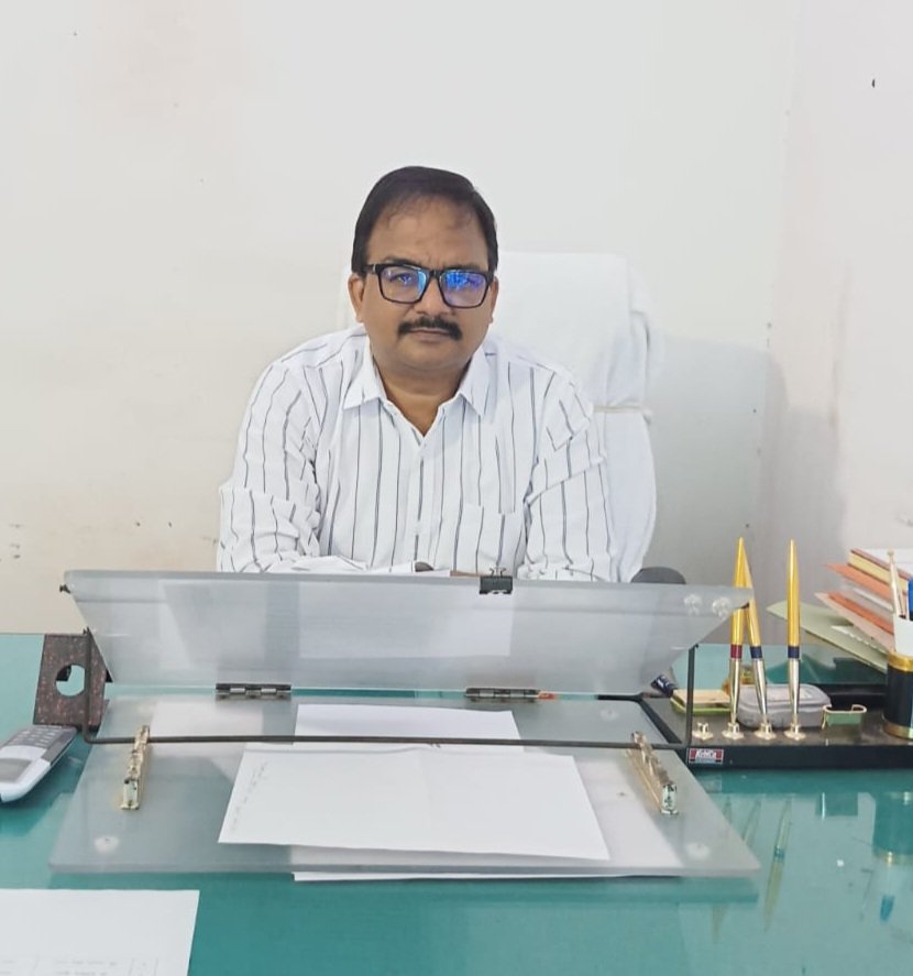 15 अक्टूबर से मिठाइयों पर यूज बाई डेट अनिवार्य: धीरेंद्र प्रताप सिंह